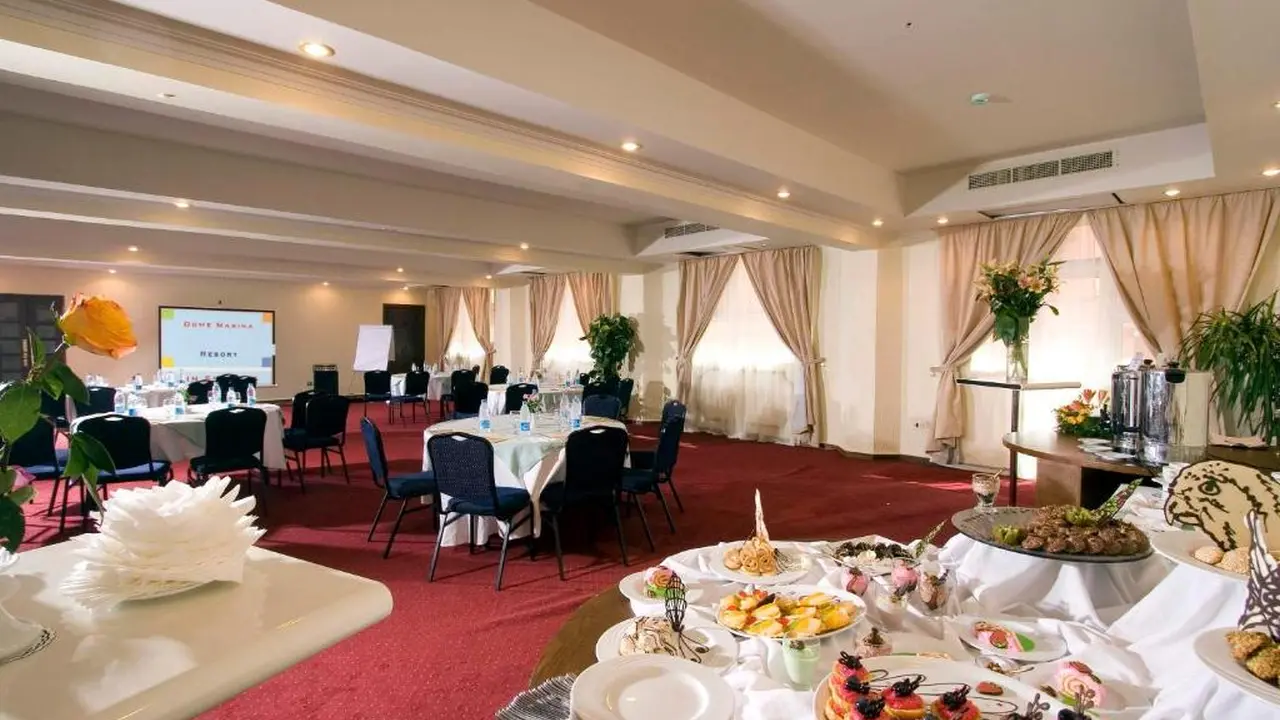 الفندق دوم مارينا - العين السخنة